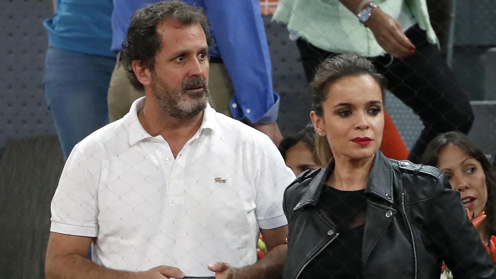 Bernabé Domínguez junto a su mujer, Carme Chaparro, en una imagen de archivo.