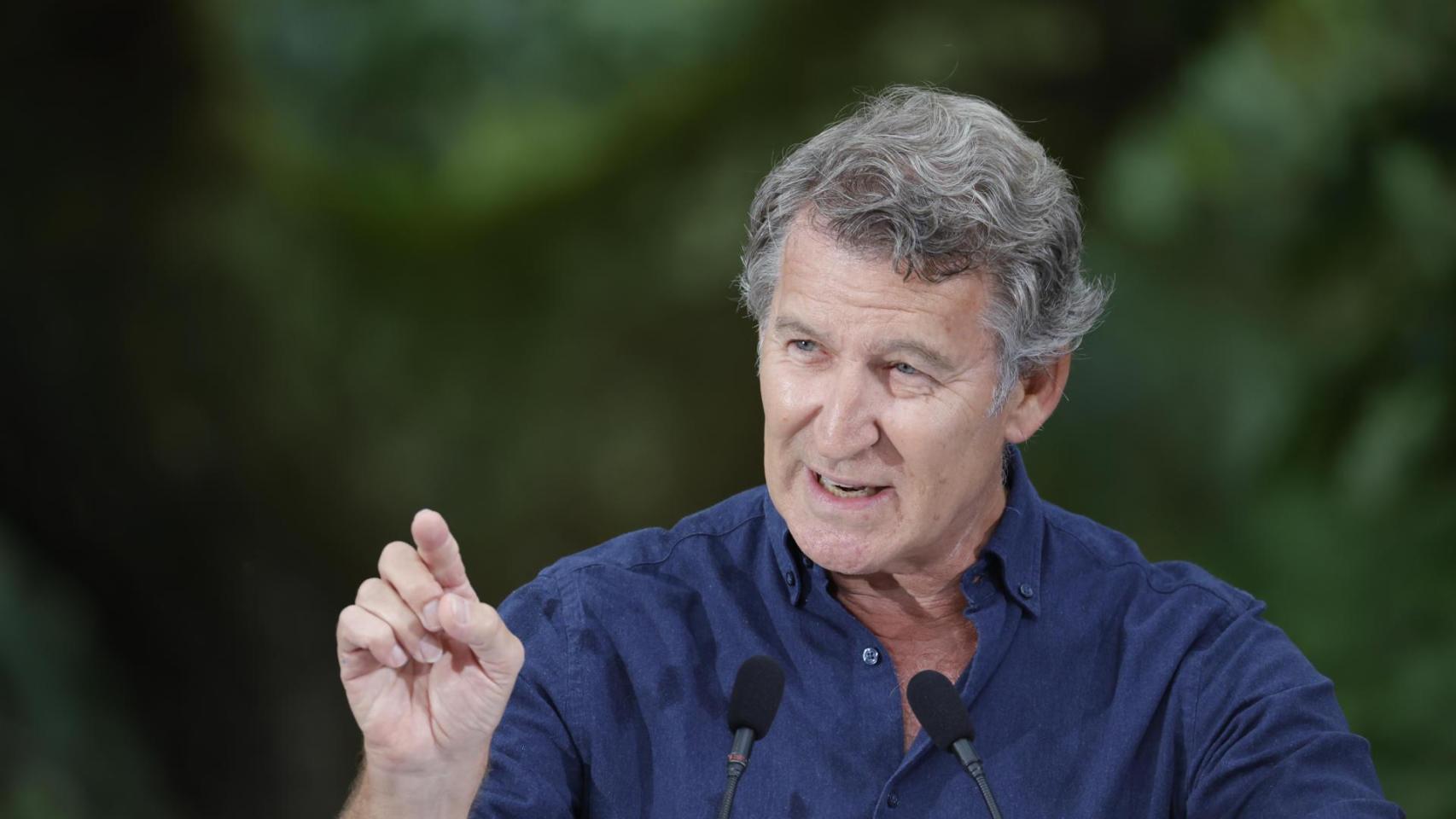 El líder del PP, Alberto Núñez Feijóo, durante el acto de inauguración de la temporada política este domingo en la localidad pontevedresa de Cerdedo-Cotobade.