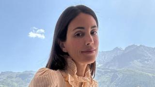 Sassa de Osma apuesta por el estampado boho chic con un 'total look' de dos piezas de la marca 'in' de las aristócratas