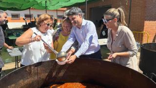 Menasalbas celebra su Fiesta de la Ternera con apoyo institucional y promoción del sector ganadero