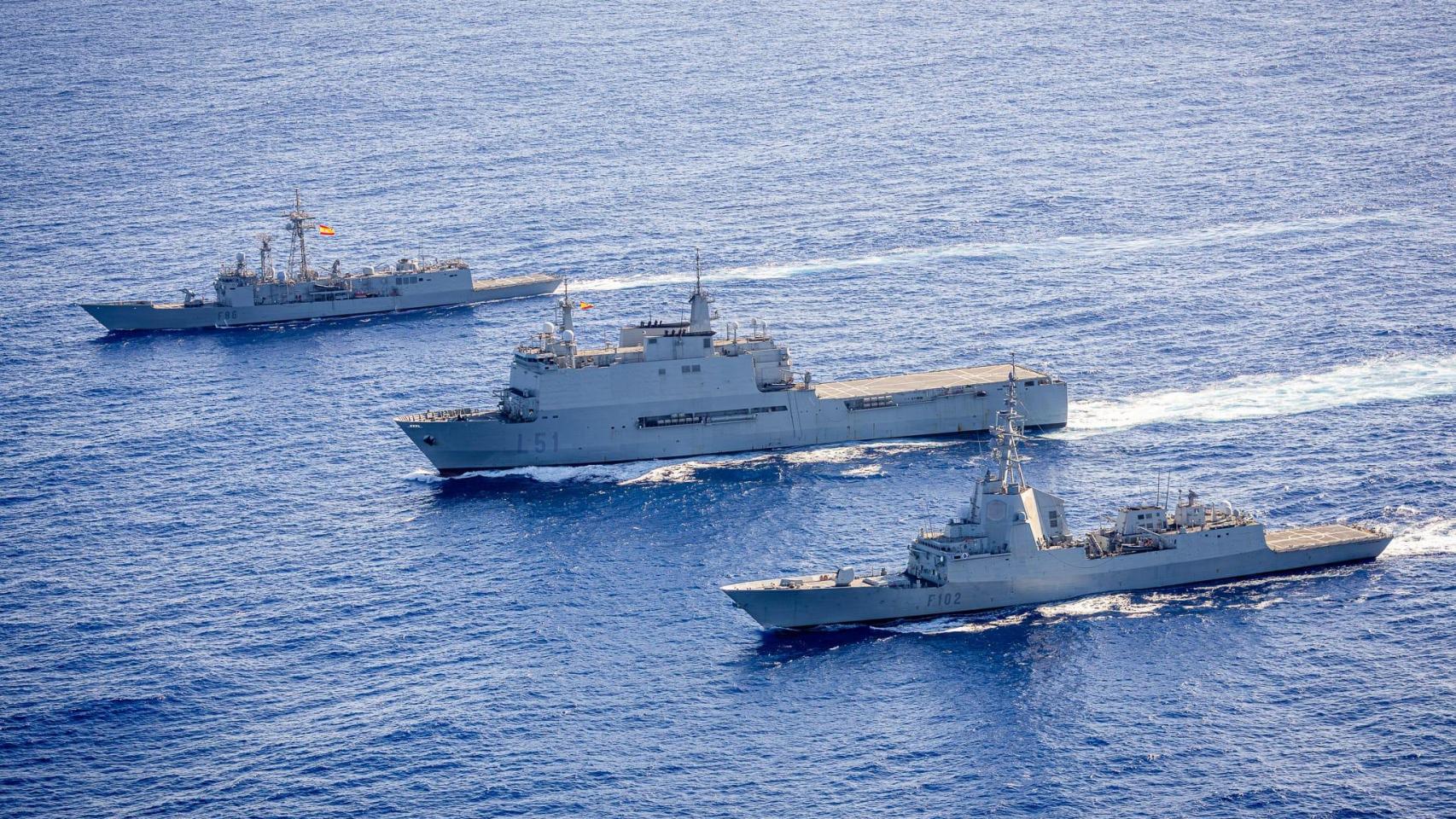 Despliegue de la formación del Dédalo 25 en aguas del Atlántico