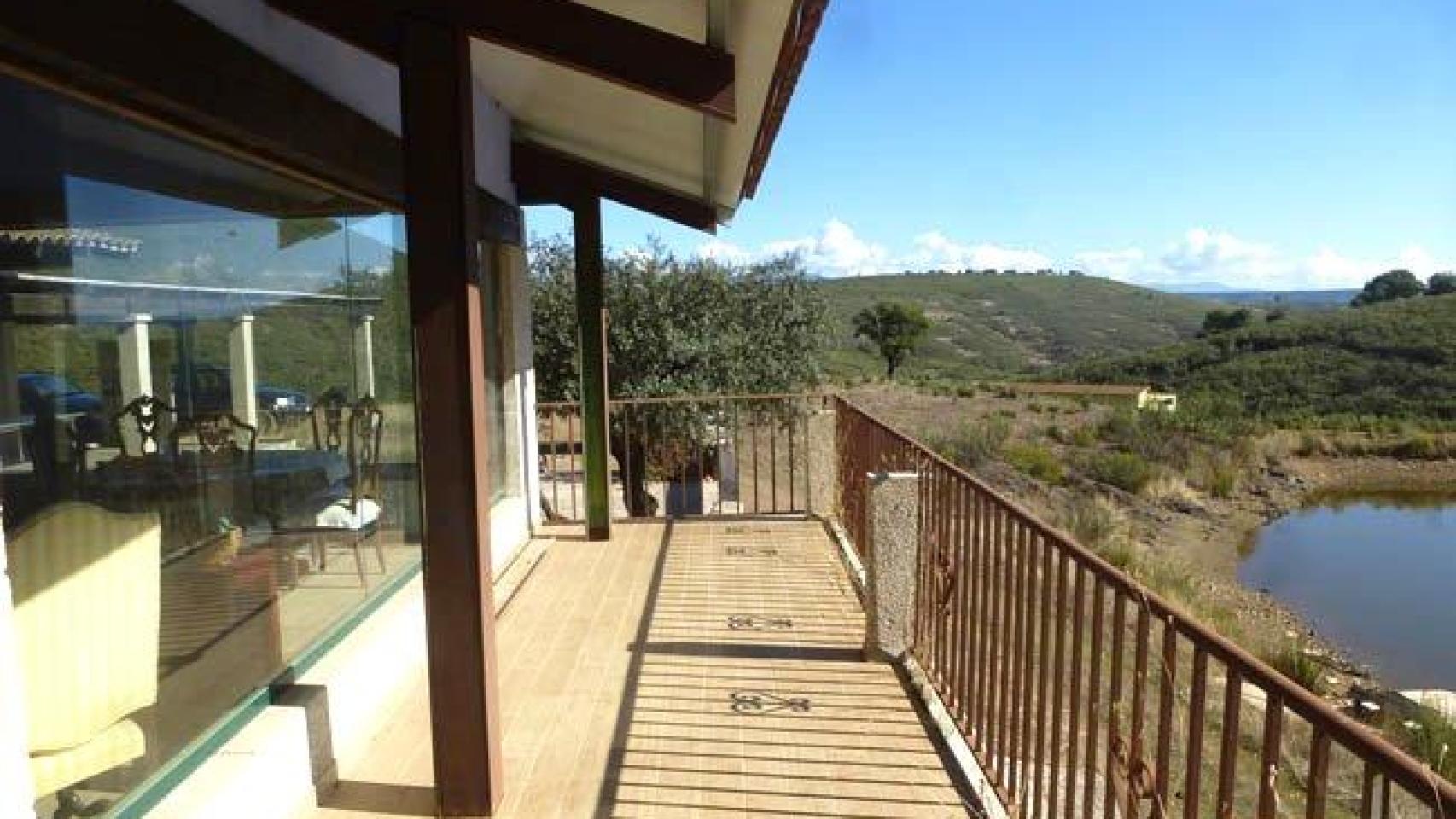 Chalé incluido dentro de la finca de caza mayor y recreo puesta en venta en Talavera de la Reina (Toledo).