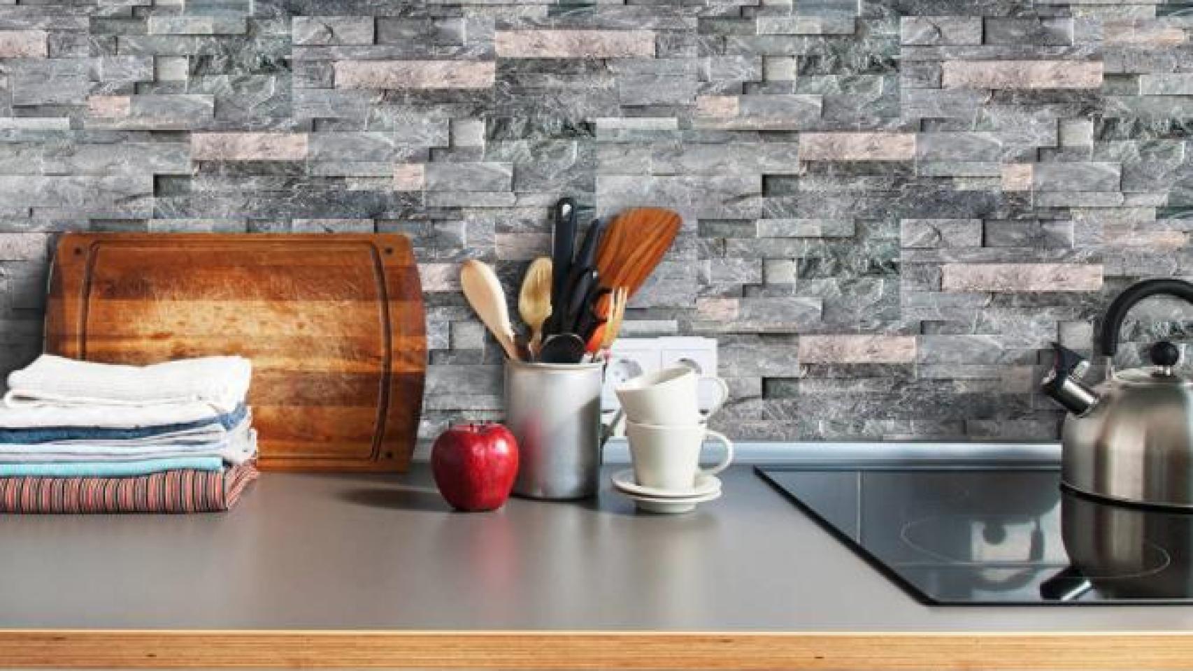 Vinilos autoadhesivos en la cocina.