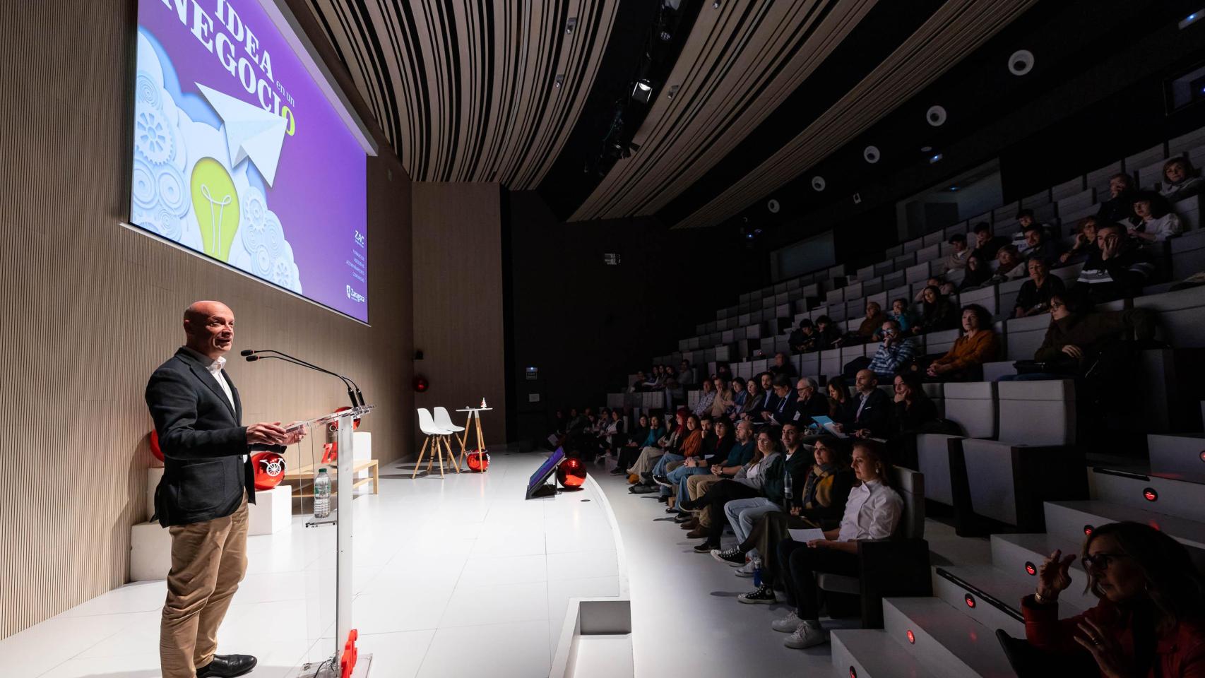 Presentación del programa 'Convierte tu idea en un negocio'.