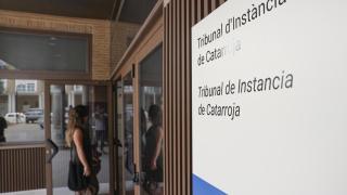 La jueza de la dana expulsa a la abogada de una víctima que vincula la riada a un rito satánico y a la Agenda 2030