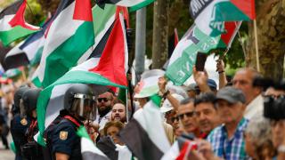 Siguen las protestas contra el equipo Israel, que se queda en La Vuelta: "Si abandonamos, sería nuestro cierre"