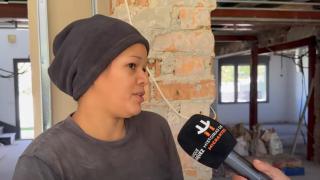 Sara (36), sin rodeos sobre su sueldo en la construcción: "Trabajo solo 8 horas y gano el triple que siendo interna"