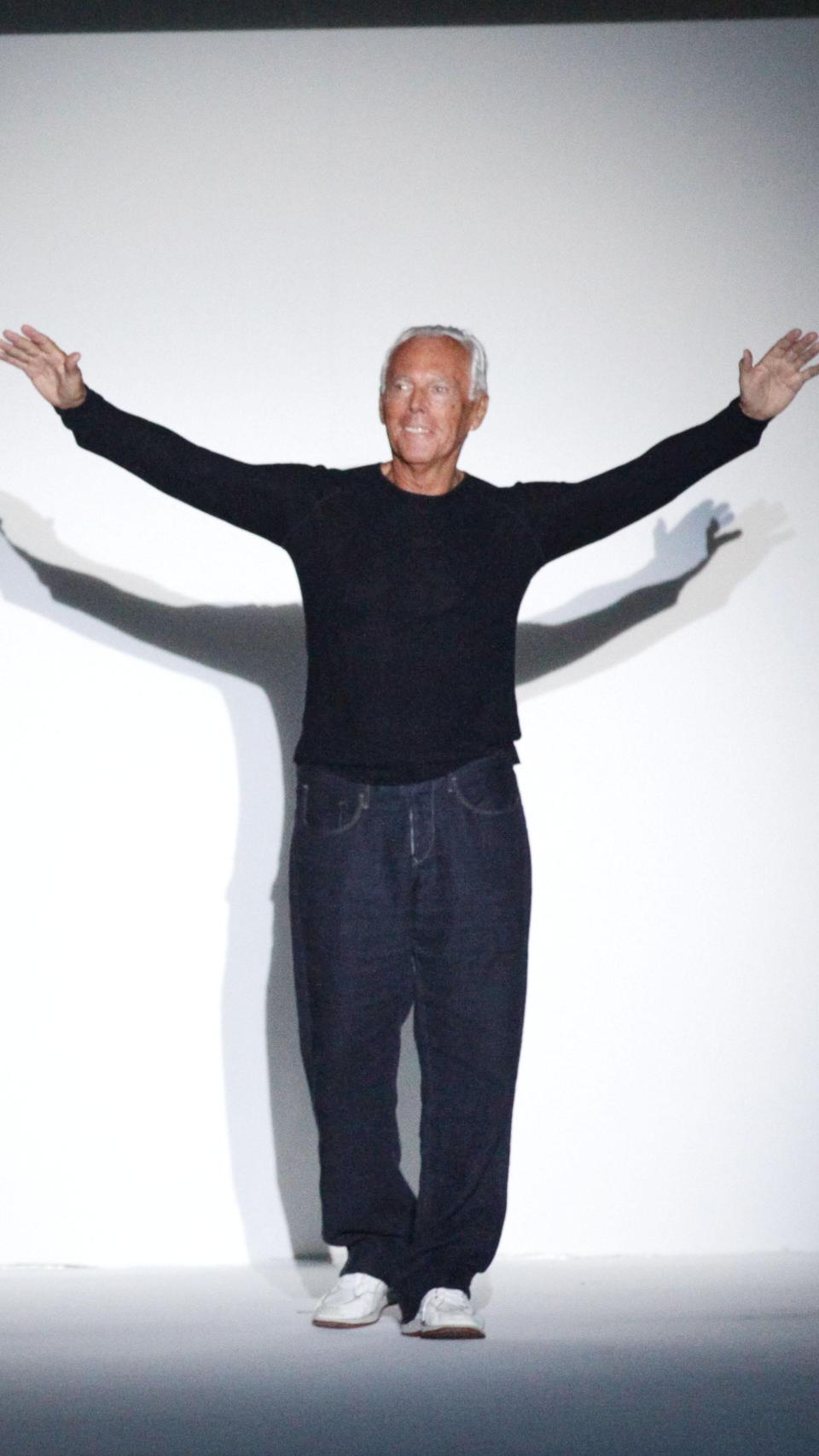 Armani, durante uno de sus desfiles emblemáticos.