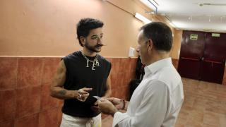El cantante Camilo recibe un regalo muy especial por su concierto en Albacete: "Tu paso será inolvidable"