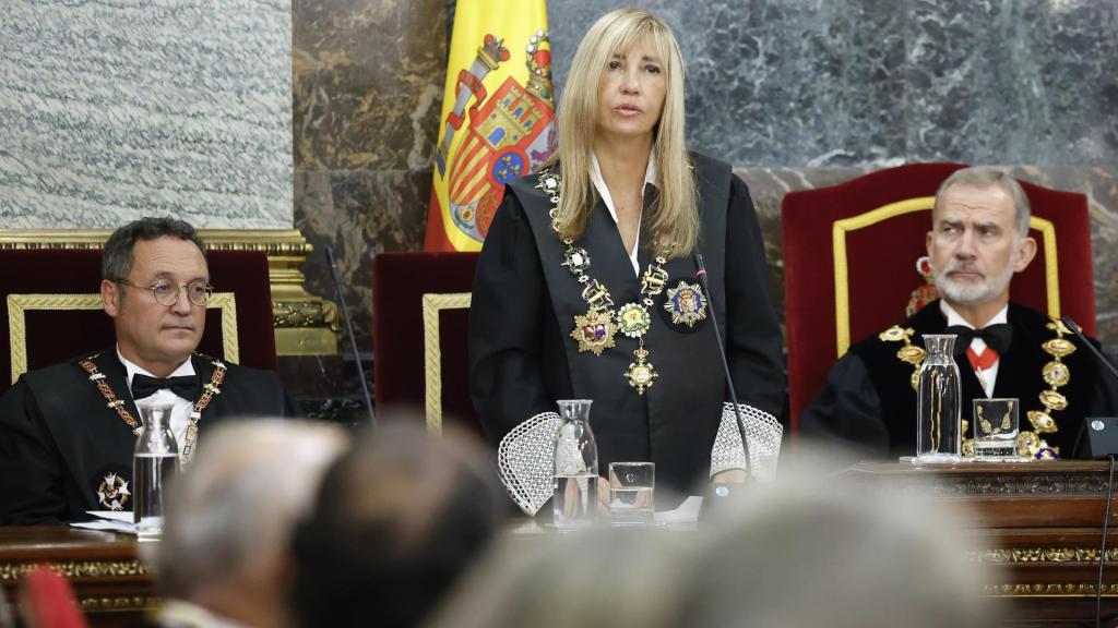 La presidenta del Supremo y el CGPJ, Isabel Perelló junto al rey Felipe VI y el fiscal general del Estado, Álvaro García Ortiz, en el solemne acto de apertura del año judicial, el pasado 5 de septiembre.