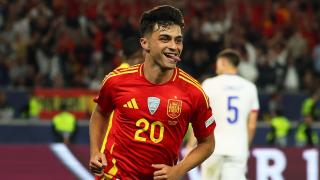 Luis de la Fuente entrega el juego de la Selección a Pedri: un rol más intervencionista para mantener un dominio absoluto