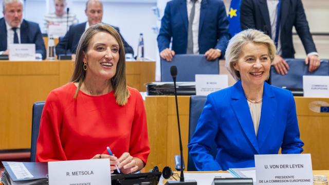 La presidenta de la Comisión, Ursula von der Leyen, y la jefa de la Eurocámara, Roberta Metsola, durante la reunión preparatoria del discurso sobre el Estado de la Unión la semana pasada