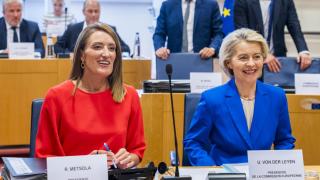 Von der Leyen rinde cuentas por el acuerdo comercial con Trump ante los radicales que planean una moción de censura