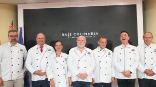 El Gobierno Castilla-La Mancha ensalza el valor de los productos insignia de Albacete en su stand de la Feria
