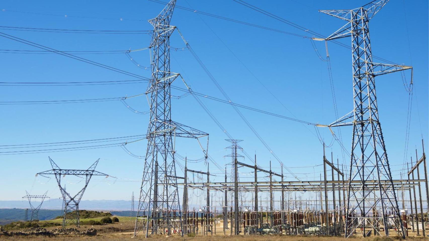 Redes eléctricas de alta y media tensión.