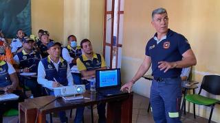 Javier Luque, el bombero malagueño que forma a héroes por el mundo con el método Arcón: "El regalo es salvar vidas"