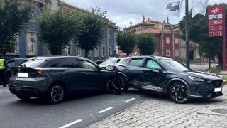 Una mujer trasladada al hospital en A Coruña tras un accidente de tráfico en la avenida do Porto