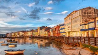 El pueblo costero cerca de A Coruña donde comer genial y a buen precio: "Sorprende a todo el que lo visita"