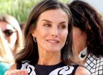 Letizia se aferra al verano y estrena vestido 'boho chic' con sandalias de esparto en su primer acto del nuevo curso