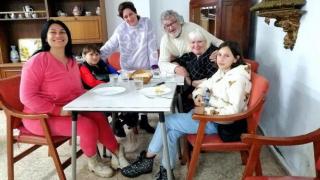 La 'Pequeña Ucrania' de Sevilla donde 19 refugiadas rehacen su vida con ancianas: "Al principio nos desbordó la situación".