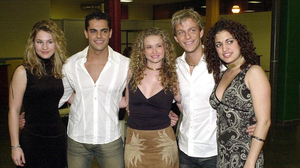 Los cantantes de Marey, Miguel Ángel Silva, Tessa, Enrique Anaut y Elena Gadel, ex Operation Concncurstems Triunfo 2, en un acto de los 40 principales, en 2003.