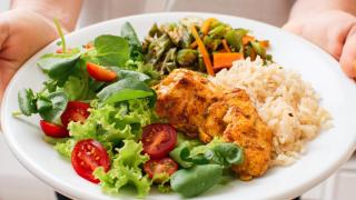 Jaume Giménez, nutricionista, y el truco para hacer el plato saludable perfecto: "Incluye en tus comidas estos 5 alimentos"