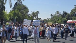 La batalla de los médicos para tener un Estatuto Marco propio obliga a Amyts y Metges a una tregua temporal con CESM
