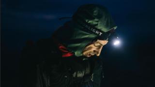 Kilian Jornet inicia su nueva odisea en Estados Unidos: 13 picos de 4.000 m, 570 kms de ruta y una lucha contra la nieve