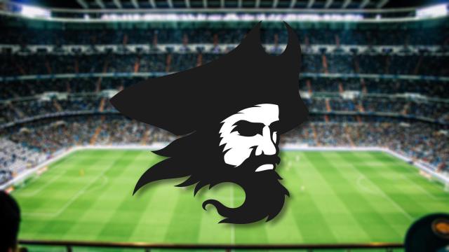 Fotomontaje basado en reproducción de contenidos ilegales