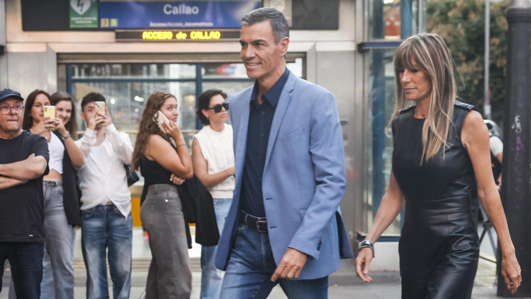 Begoña Gómez, junto a Pedro Sánchez, este miércoles.