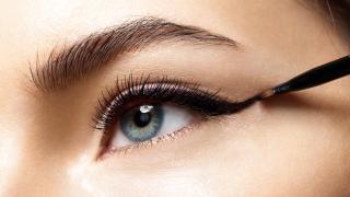 María Borbolla, maquilladora: "Si tienes más de 40 años y el párpado caído, prueba este truco para hacer un eyeliner"