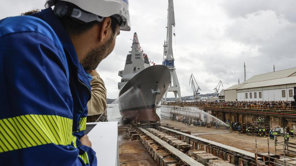 Botadura de la fragata F-111 Bonifaz