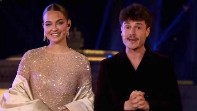 Laura Escanes y Miki Núñez en las Campanadas de TV3.