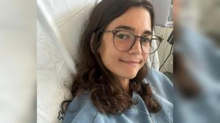 Carmen se quedó sin control de la mitad de su cuerpo por una enfermedad con 2 casos cada 10 millones: "Nadie sabe por qué"