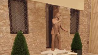 Alcoy homenajea a su cantante universal, Camilo Sesto, con una escultura de bronce