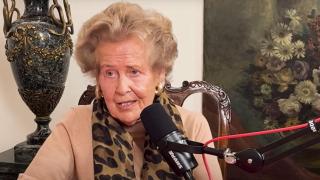 Rocío, hostelera de 86 años, crítica con los jóvenes: "Los chicos tienen que ser lanzados, ahora sólo hay vagos"