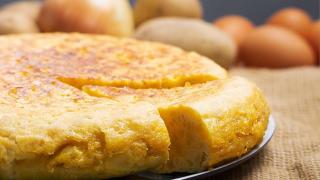Pablo Ojeda (43), nutricionista: "Para una tortilla de patatas cremosa, la clave es usar gelatina neutra"