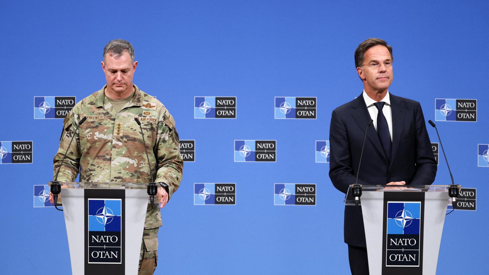 El secretario general de la OTAN, Mark Rutte, y el comandante supremo aliado en Europa, Alexus G. Grynkewich.