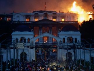 La 'primavera asiática' pasa de Indonesia a Nepal: cómo la 'Generación Z' estalló contra la censura y el abuso de sus élites