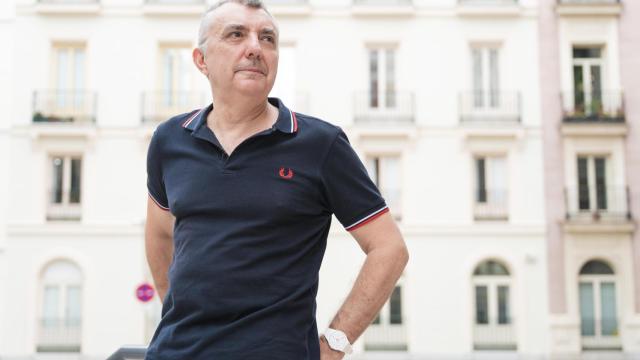 El escritor Manuel Vilas nos habla de las mujeres de su vida en el hotel El Autor, en el centro de Madrid.