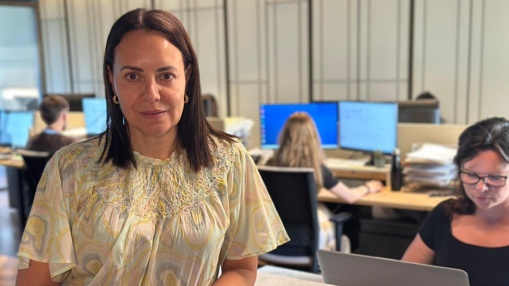 Miriem Diouri en su empresa en Málaga.