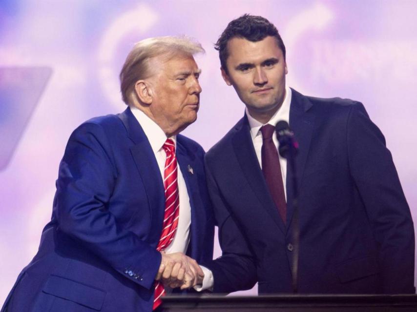 Charlie Kirk, junto a Donald Trump.