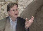 Nick Clegg: "Es muy difícil que Sánchez siga diciendo que es proeuropeo si no asume su papel en el gasto en Defensa"