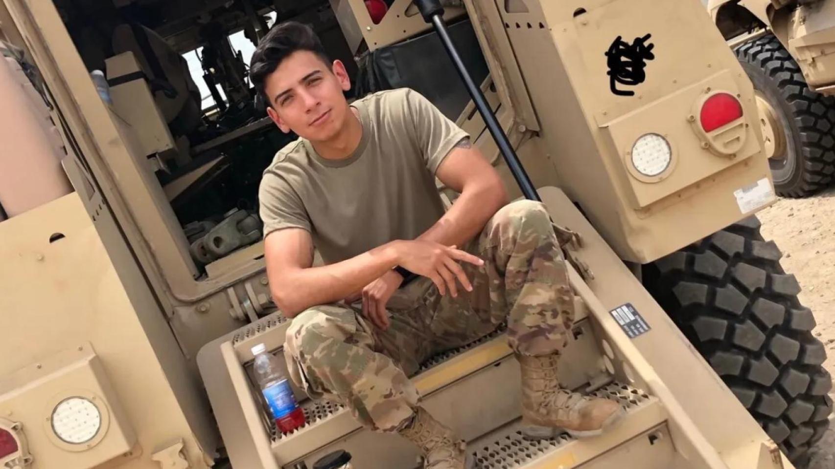 George Retes se unió al ejército a los 18 años.