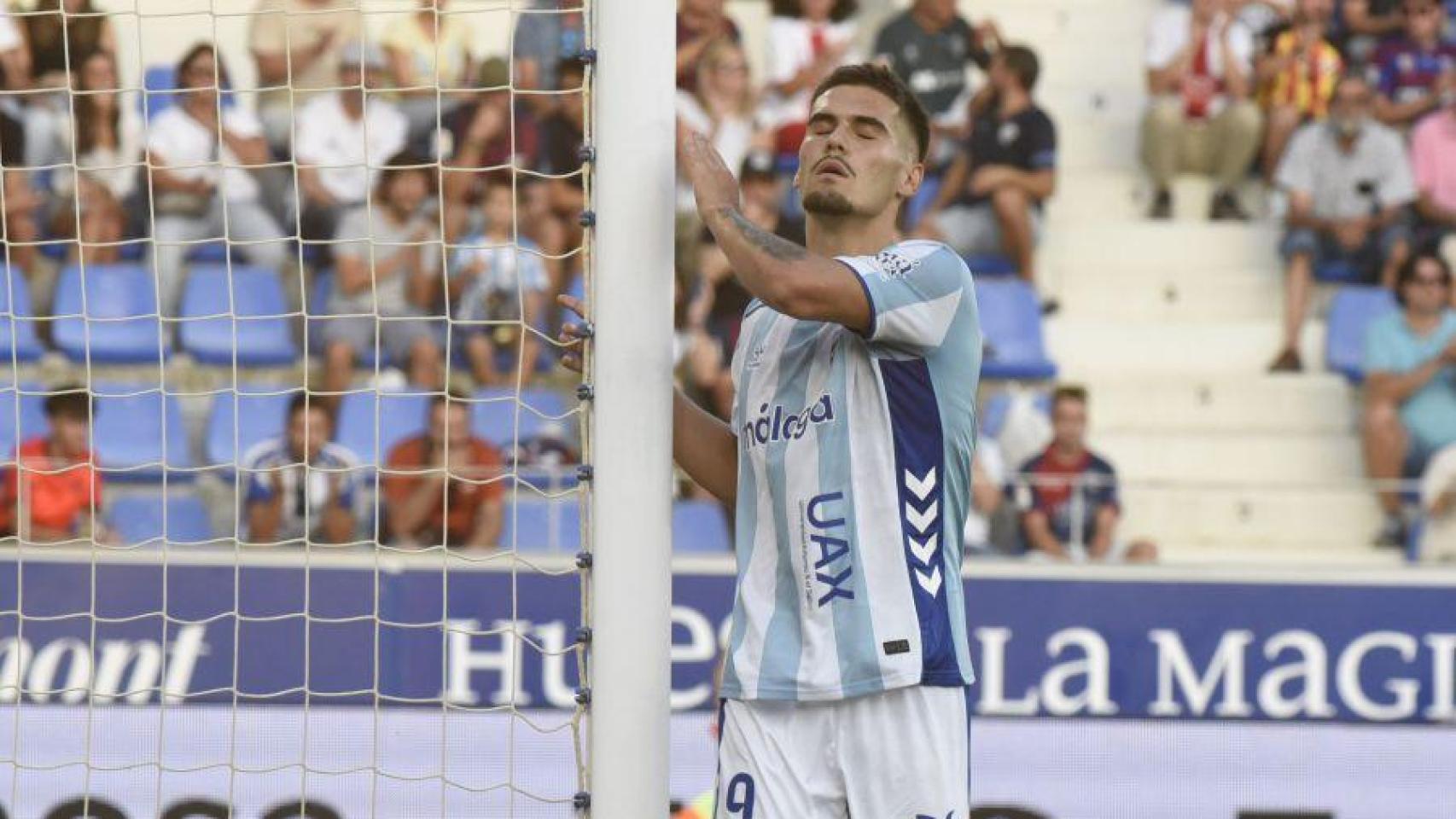 Chupete se lamenta tras una ocasión fallada en el SD Huesca vs. Málaga CF