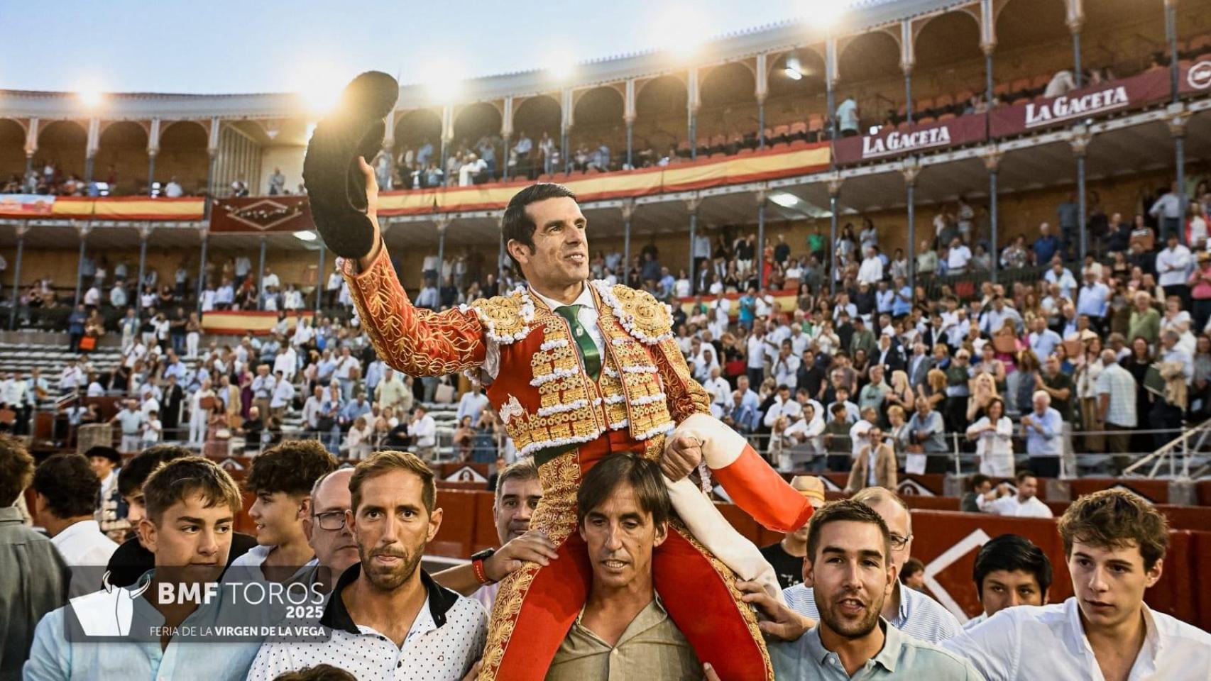 Emilio de Justo abre la tercera puerta grande de la feria de Salamanca