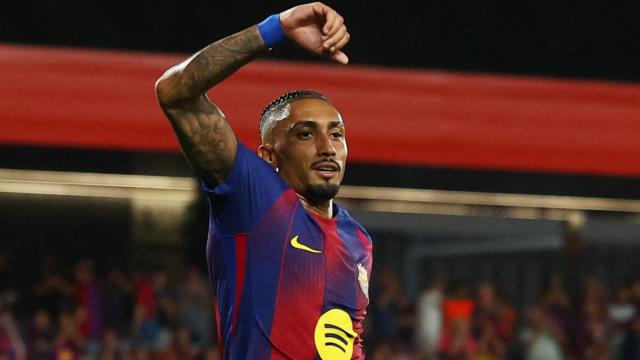 Raphinha celebra el segundo gol marcado ante el Valencia.