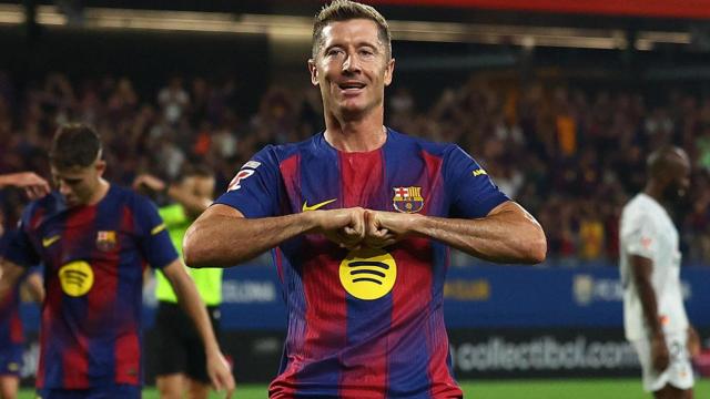 Lewandowski celebra su primer gol marcado ante el Valencia.