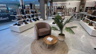 La firma navarra RKS abre una nueva tienda de 250 metros en Vallsur con las últimas colecciones de famosas marcas