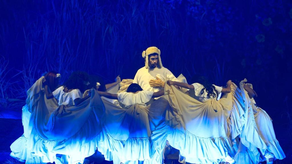 El artista puertorriqueño Bad Bunny durante su último concierto en el Coliseo de Puerto Rico. Foto: EFE/Thais Llorca